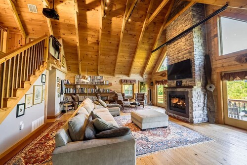 Private Luxury Log Cabin