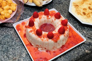 Economy Double Room, Beach View | Breakfast meal | Free daily buffet breakfast - Atlas Beach Hotel (Fortaleza)