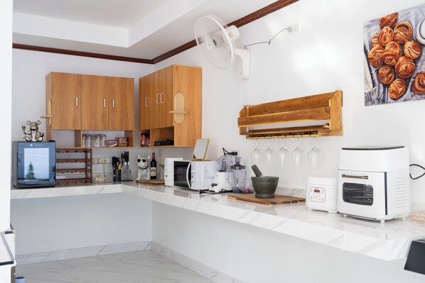 Private kitchen - Luxure Villa Rooms 4 – Pool & Shared Kitchen (Sala Dan)