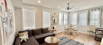 7 mins walk to Boardwalk & Beach! AC & Beach Tags!