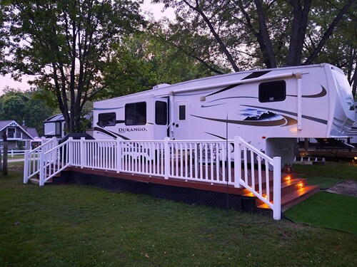 Hardy Dam River Retreat located at Sportsman Park Campground & Boat Slips