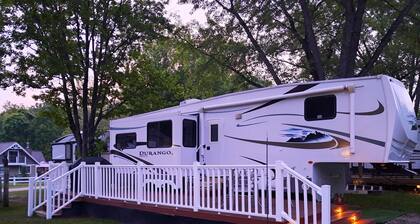Hardy Dam River Retreat located at Sportsman Park Campground & Boat Slips