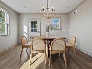 Dining - New! Walk to Augusta National 4BR Luxury Home with Air Condition (Augusta)