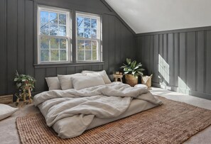 4 bedrooms, free WiFi, bed sheets - New! Walk to Augusta National 4BR Luxury Home with Air Condition (Augusta)