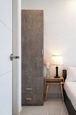 Deluxe Suite, City View - Royalites Vinhomes Metropolis Hanoi (Ba Dinh)