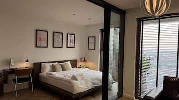 Deluxe Suite, City View