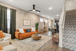 TV, offices - The Still - Wellness Retreat Near Downtown (Indianapolis)