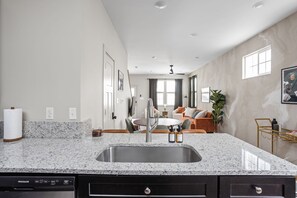Interior - The Still & The Flow - Indy 6B/6B Wellness Retreat (Indianapolis)