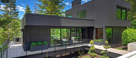 Talo | 4 makuuhuonetta