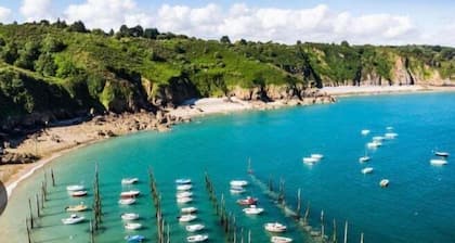 La Petite Raguenne, sea and countryside