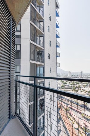 Unclassified image, 4 of 38, button - 1 Queen bed & 1 Air Mattress, Wifi, Gym - 4 people (Monterrey)