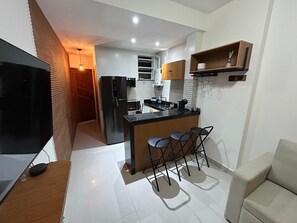 Interior - Studio apartment on the Copacabana beach block. (Rio de Janeiro)