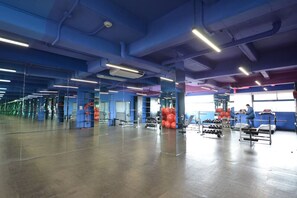 Fitness facility - ¡Moderno y Amplio! / Gym / 5 personas (Monterrey)