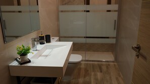 Bathroom - Las Casucas de Somavía  (San Miguel de Aguayo)