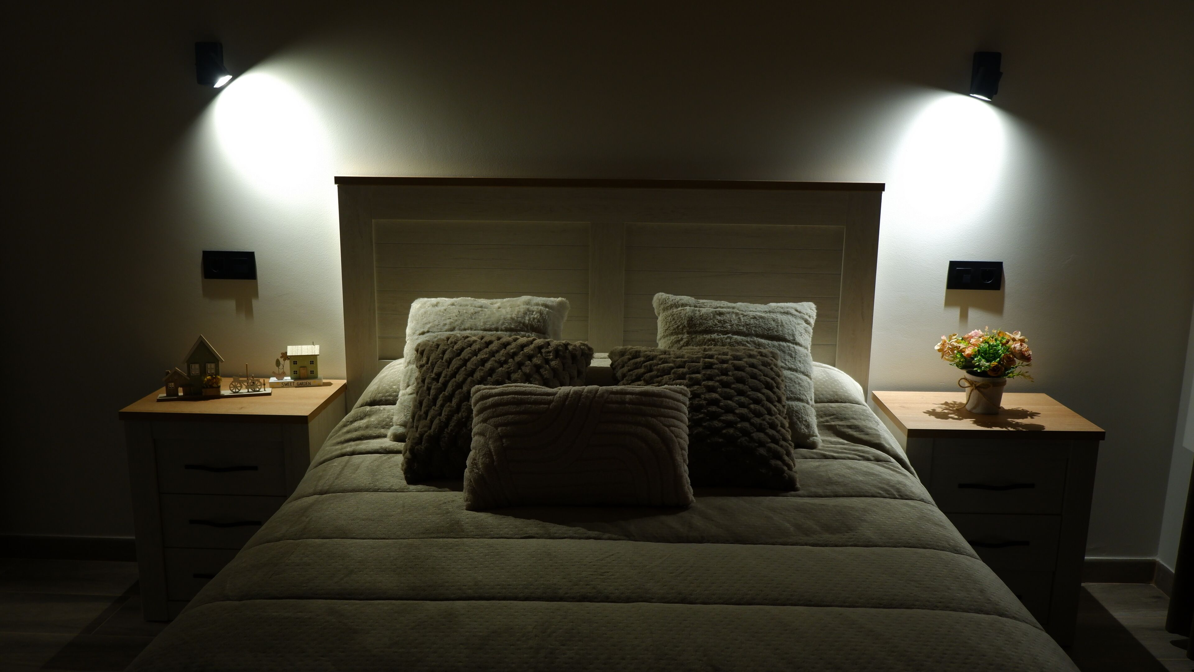 Cortinas blackout, tabla de planchar con plancha y wifi gratis 