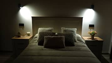 Cortinas blackout, tabla de planchar con plancha y wifi gratis