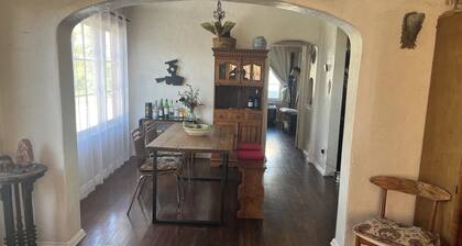 Gorgeous dream house 1 plus in Silver Lake Los Angeles, Stunning views! Peaceful