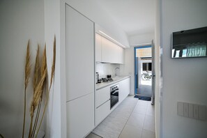 Fridge, microwave, oven, stovetop - Villa Almaris - Marina Di Ragusa (Marina di ragusa)