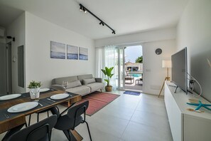 TV - Villa Almaris - Marina Di Ragusa (Marina di ragusa)