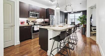 Lux 1B1B with Pool Near Legacy West