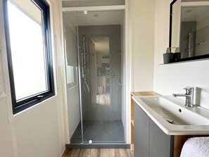 Shower, towels - Cap - Privilège 3 Spa - 6p (Plouézec)
