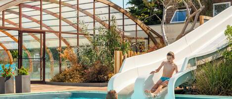 Een verwarmd zwembad