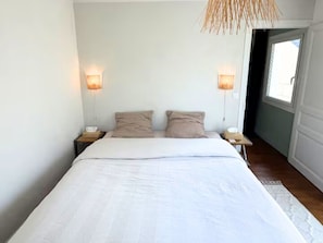 3 chambres, fer et planche Ă repasser, Wi-Fi, draps fournis