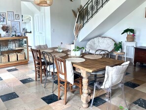 Dining - Cozy house next to the Mayenne River (Saint-Jean-sur-Mayenne)
