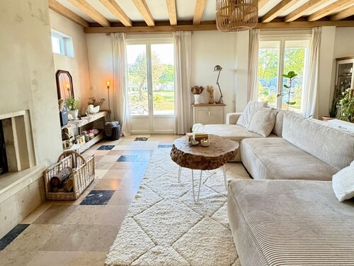 Cozy house next to the Mayenne River