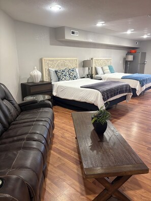 Unclassified image, 2 of 14, button - Red Rock Retreat Cozy Private Studio (Gallup)