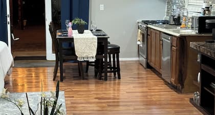 Red Rock Retreat Cozy Private Studio