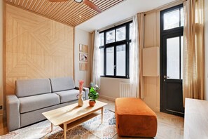 Room - Modern Flat - 1BR 5P - Sacre Coeur (Paris)