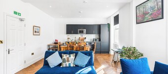 Central Brighton 2BR Apartment | Walk to Beach & Lanes