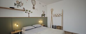 2 slaapkamers, reisbedje, gratis wifi, beddengoed