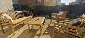 Unclassified image, 4 of 21, button - La Perle des Vignes - Between city and wine! (Perrigny-lès-Dijon)