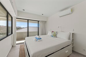 4 chambres, fer et planche à repasser, lit parapluie, Wi-Fi gratuit