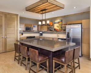 Unclassified image, 5 of 11, button - 2 Bedroom Presidential, Club Wyndham Avon, Sleeps 8, March Ski Week! (Avon)