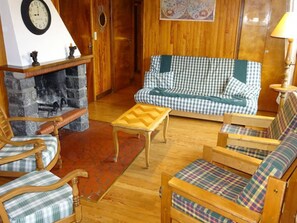 TV - Spacious apartment with parking - 8 guests (Les Gets)