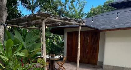 Tropical Beach House in the heart of Palomino