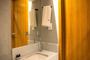 Apartment | Bathroom - Restinga #214 - Beachfront By Carpediem (João Pessoa)