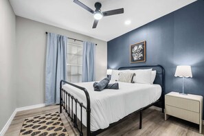 Unclassified image, 5 of 33, button - Beautiful 4BR 2B Home with Pool Near AT&T Stadium (DeSoto)