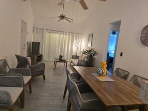 Dining - VILLA LOLHA, an oasis in the mexican caribbean, flora and fauna (Cancún)