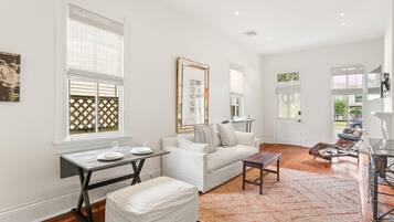 Televisión, oficina