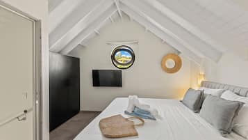 4 bedrooms, in-room safe, iron/ironing board, travel cot
