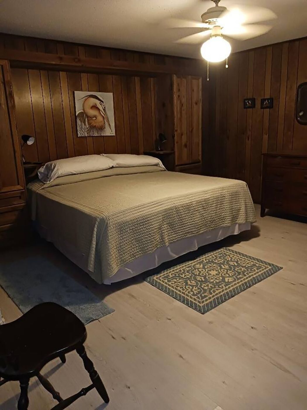 4 chambres, fer et planche à repasser, Wi-Fi, draps fournis