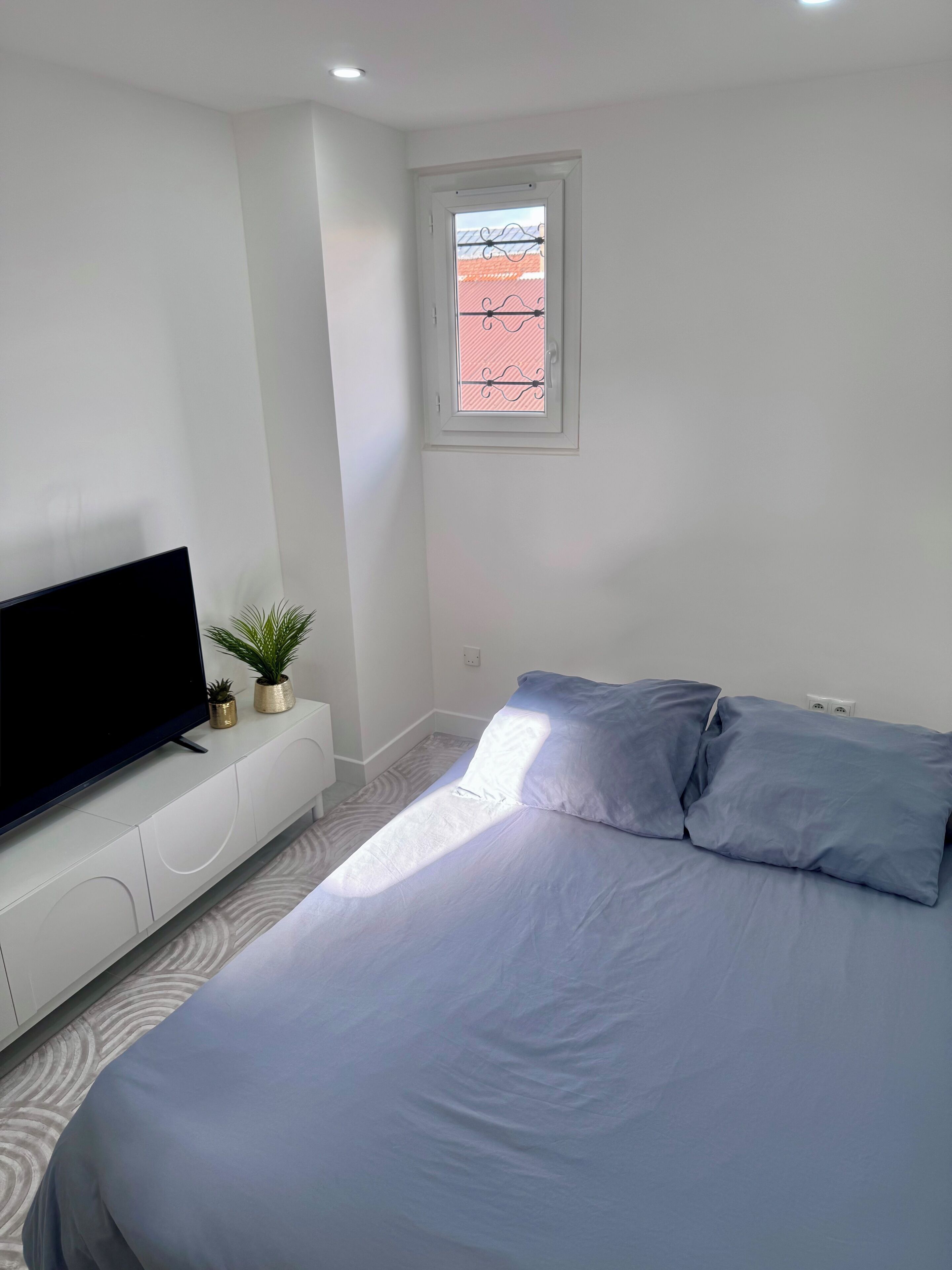 1 多间卧室、熨斗/熨衣板、免费 WiFi、床单