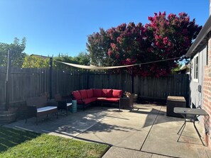 Terrace/patio - Casa Colibrí  Pet Friendly Wine Country Home Near the best of all things Sonoma (Santa Rosa)