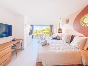 Iron/ironing board, WiFi, bed sheets - Au bord de l'eau – sea view, serenity and comfort (Anse Marcel)
