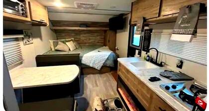 Jeff & Toya Cozy RV
