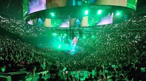 Unclassified image, 5 of 64, button - Walkable to SoFi, Intuit Dome, Kia Forum World Cup (Lennox)